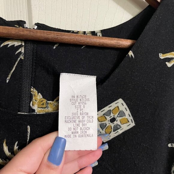 Vintage Womens Black Sleeveless Slit Elephant Palm Tree Leopard Midi Dress Small - Picture 2 of 7